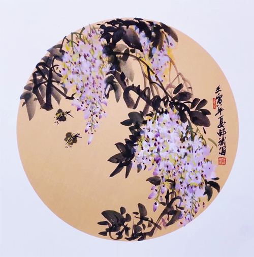 紫气东来国画作品 圆形扇面 画家邵斌创作紫藤花、蜜蜂